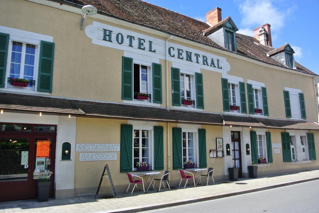 Hotel Le Central Boussac  Kültér fotó