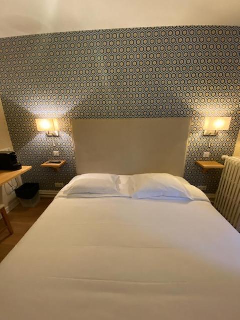 Hotel Le Central Boussac  Kültér fotó