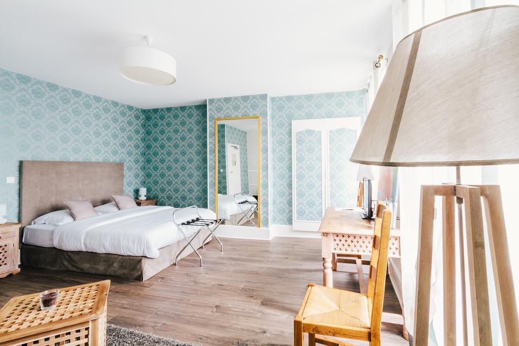 Hotel Le Central Boussac  Kültér fotó